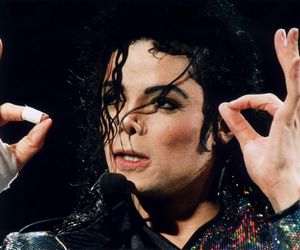 Ajudante de Michael Jackson garante ter 20 músicas inéditas