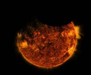 Observatório espacial da Nasa capta raro eclipse solar duplo