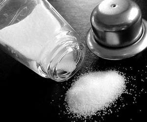 Ingestão de sal tem a ver com vontade de fazer xixi à noite