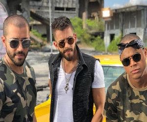 Rafa e Pipo Marques lançam clipe de 'Sarrando' com Léo Santana