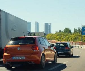 VW tem propaganda proibida por 'incentivar direção irresponsável'