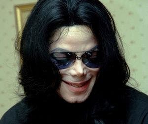Disco póstumo de Michael Jackson tem vocais falsos, diz site