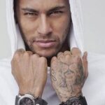 Neymar teria criado perfil fake no Instagram para paquerar