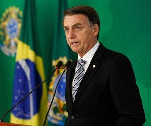 Bolsonaro pretende aumentar validade da carteira de habilitação