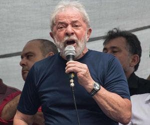 Lula é condenado a 12 anos e 11 meses por reformas no sítio