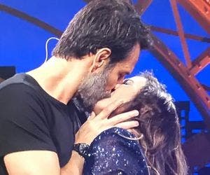 Rodrigo Santoro dá beijão em Tatá Werneck no 'Lady night'