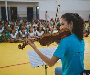 Iniciativa leva concertos didáticos para escolas públicas de SSA