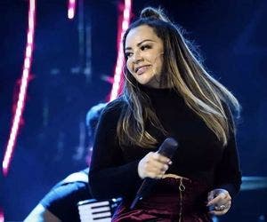 Após críticas a Santa Dulce, web pede que cantora não faça show