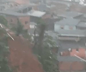 Moradores relatam ameaça de desabamento em São Caetano