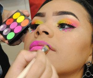 Sem medo de arriscar: veja como arrasar na maquiagem do carnaval