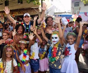 Bailinho de carnaval acontece em três bairros neste domingp(23)
