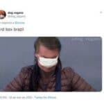 Internautas reagem com memes ao jeito de Bolsonaro usar máscara