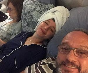 Após desavenças, pai posta foto com Duda Reis: 'Vai ter dengo'