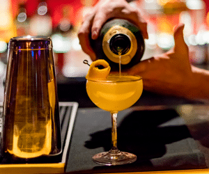 Empresa oferece 700 vagas para curso gratuito de bartender