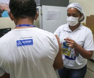 Confira esquema de vacinação contra Covid-19 em Salvador