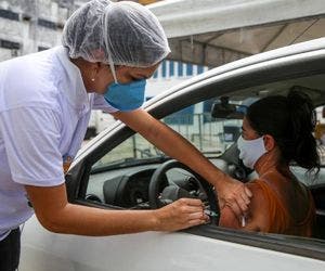 Salvador amplia vacinação para 26 anos ou mais nesta segunda