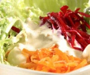Almoço fit: aprenda a fazer salada rápida em apenas 10 minutos