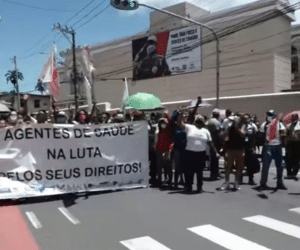 Agentes de Saúde fazem protesto em Salvador