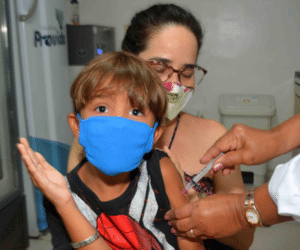 Salvador inicia mobilização para atualizar caderneta de vacinação