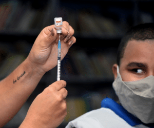 Salvador vai priorizar aplicação da vacina em crianças de 5 anos