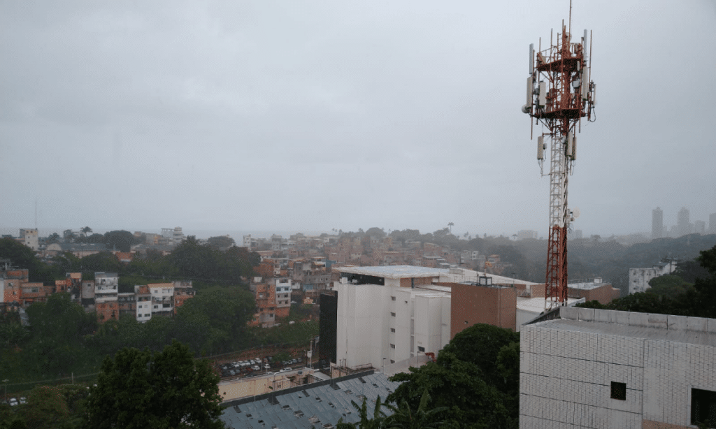 Final de semana terá tempo encoberto e possibilidade de chuva em Salvador; confira previsão