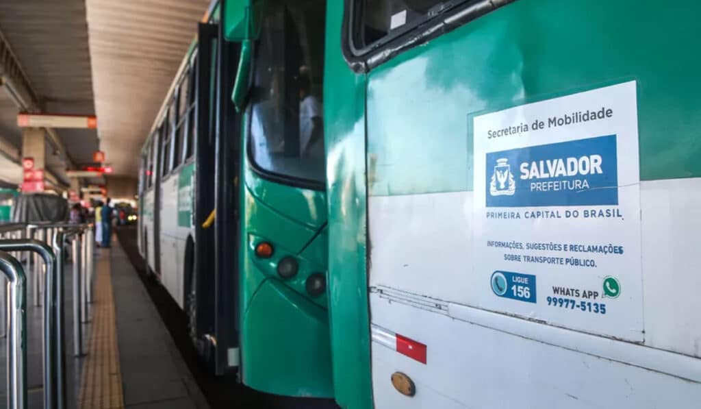Tarifa de ônibus de Salvador é reajustada para R$ 4,90; veja detalhe