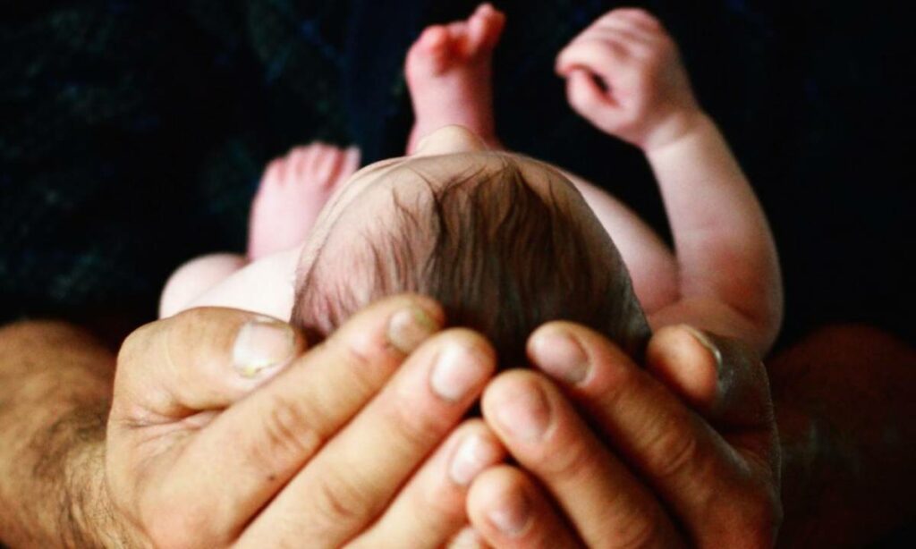 Defensoria cria normas para acolher mulheres que desejam entregar bebês para adoção