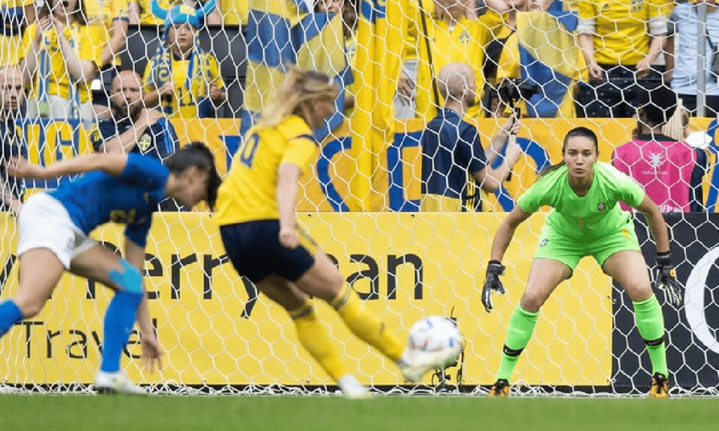 Seleção Brasileira feminina abre o placar, é surpreendida e leva 3 a 1 da Suécia em amistoso