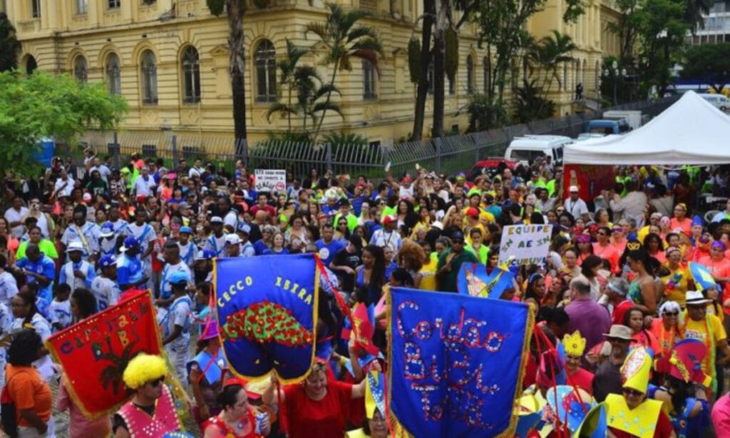 Prefeitura de São Paulo anuncia Carnaval fora de época com blocos de rua para julho; saiba mais