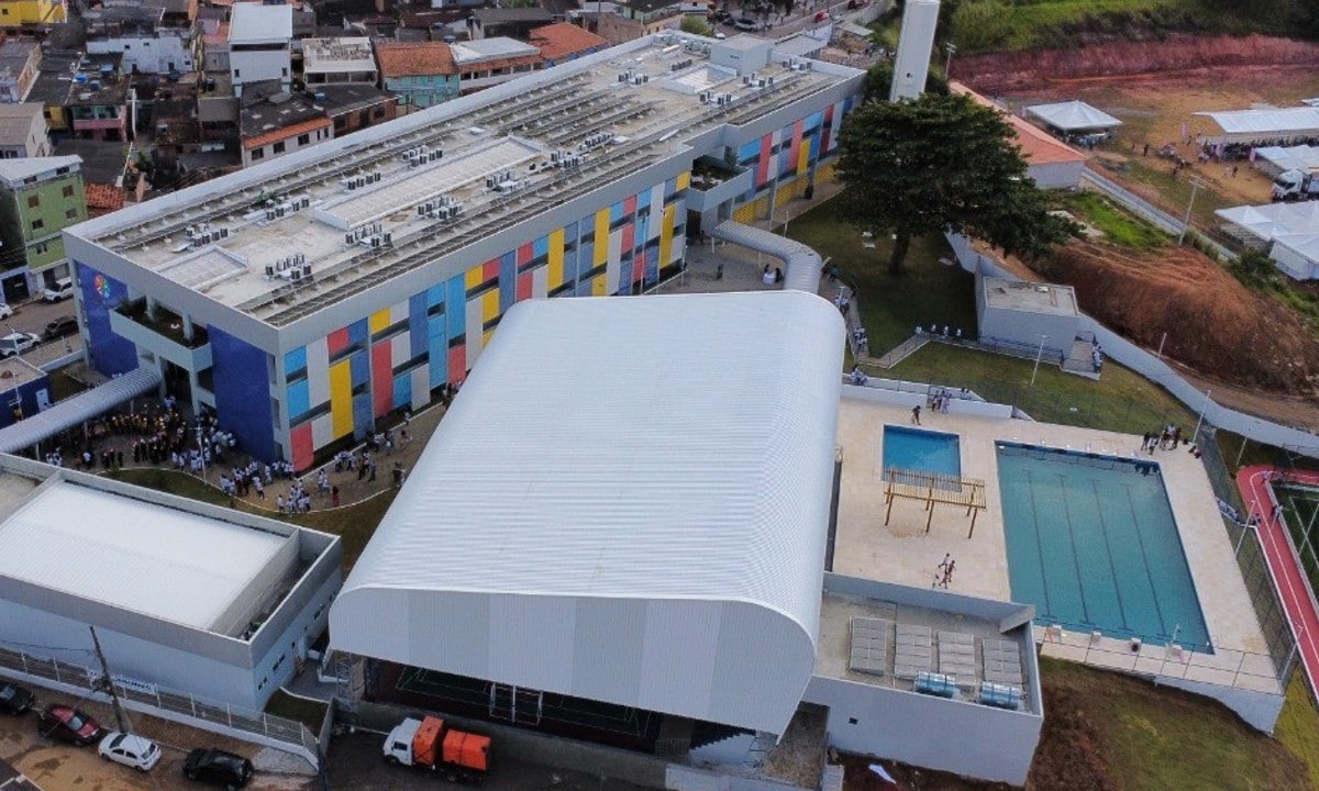 Colégio estadual de tempo integral é inaugurado no bairro de Vila Canária; veja detalhes da estrutura