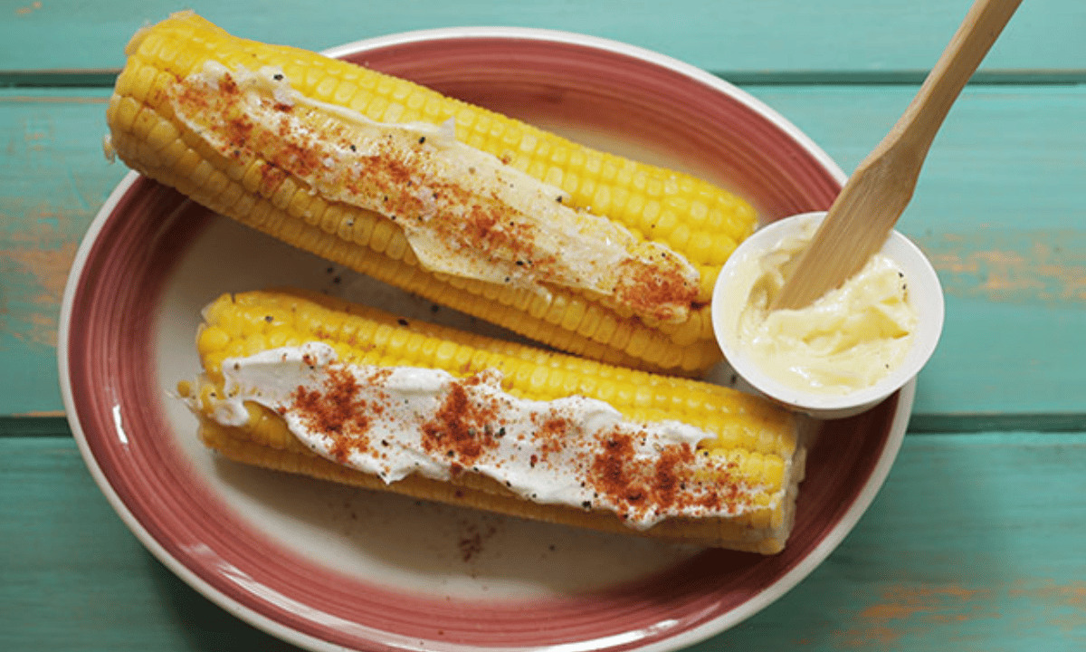 Café da manhã junino: aprenda a cozinhar espiga de milho com toque especial