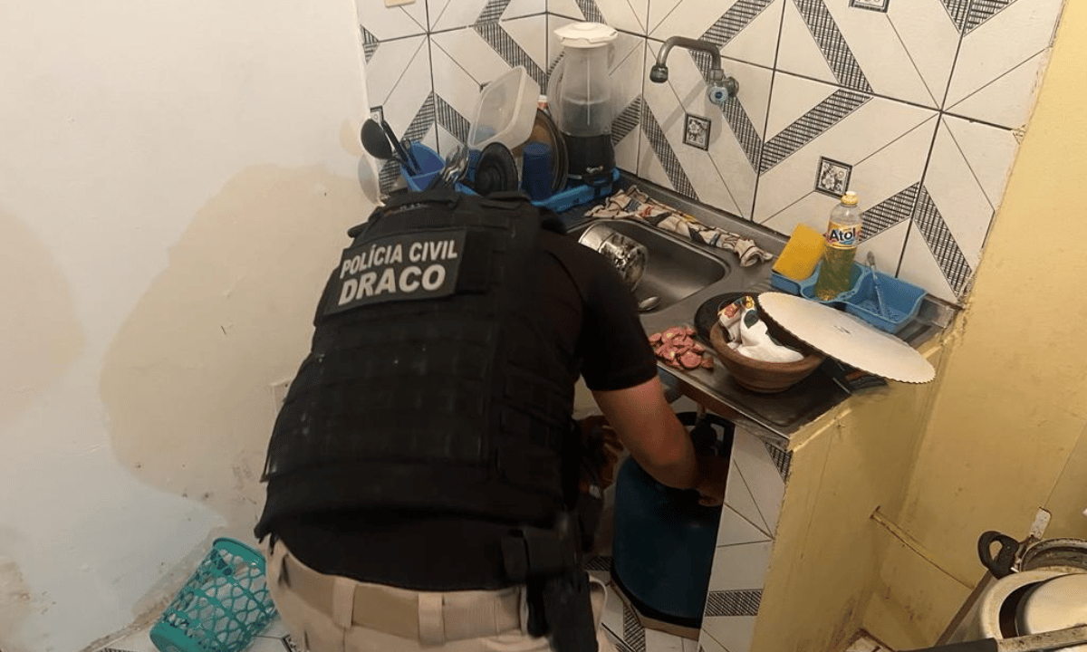 Três homens são presos durante operação de combate ao tráfico de drogas em Salvador