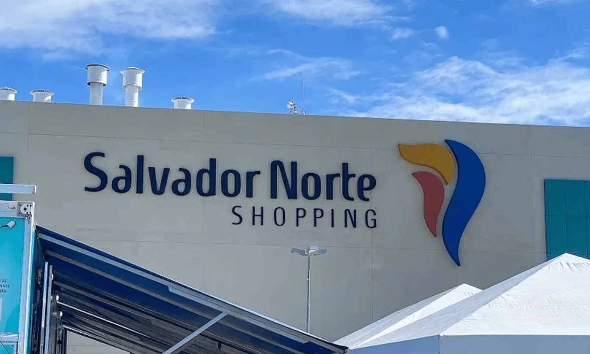 Homem é preso suspeito de assaltar com faca dentro de shopping em Salvador