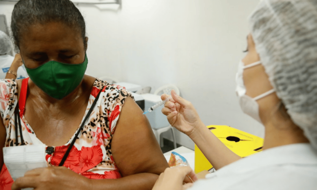 Vacinação contra Covid-19 segue com esquema ‘Liberou Geral’ nesta quarta (19), em Salvador