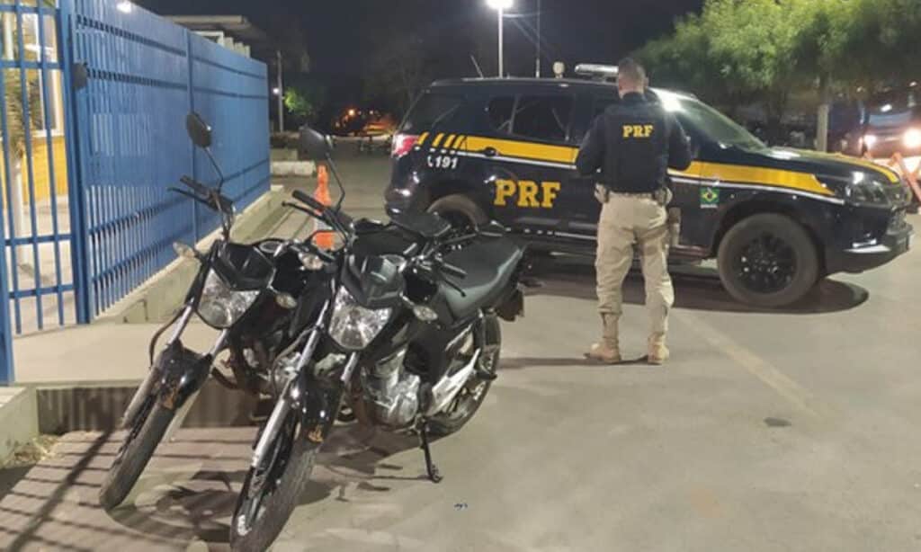Ação da PRF apreende três veículos roubados no interior da Bahia