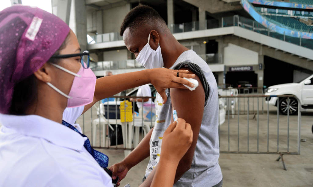Confira esquema de vacinação contra Covid-19 em Salvador para quinta-feira, 15 de setembro