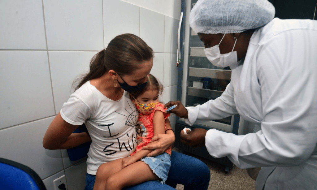 Covid-19: vacinação segue com esquema ‘Liberou Geral’ nesta quarta (28)
