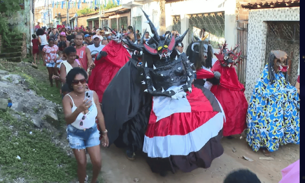 ‘Nego Fugido’: Conheça a expressão cultural que leva comunidade quilombola às ruas de Santo Amaro