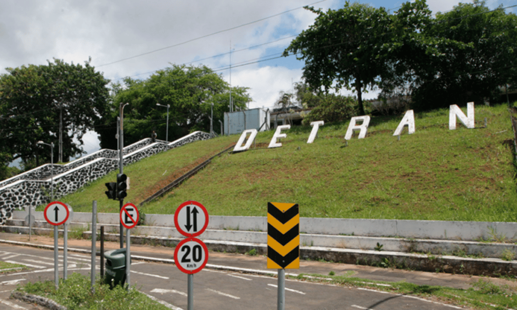 Ministério Público denuncia 7 suspeitos de envolvimento em transferências fraudulentas de veículos na Bahia