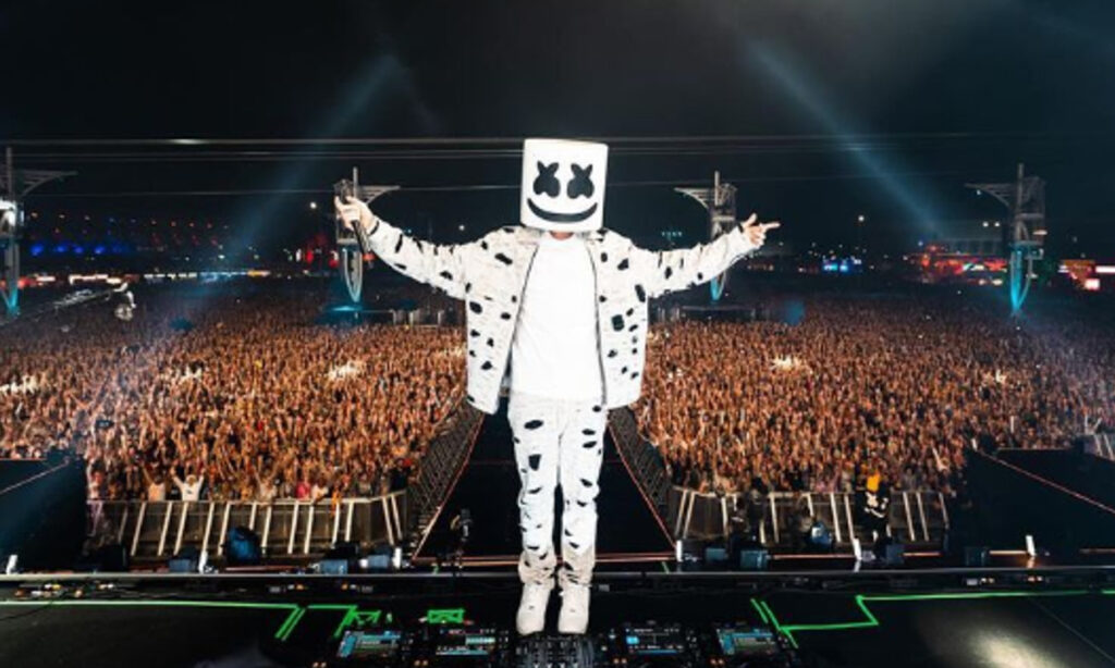 Após apresentação no Rock in Rio, DJ Marshmello anuncia projeto de funk: ‘Com quem devo trabalhar?’