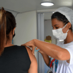 Vacinação contra Covid-19 para bebês em Salvador será encerrada 14h na terça-feira; veja esquema