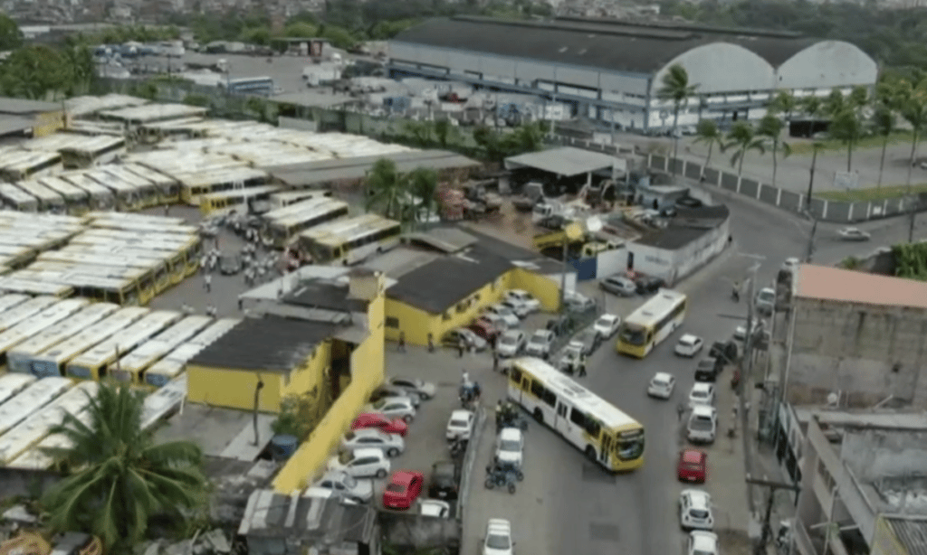 Após protesto, ônibus voltam a circular em Salvador nesta terça-feira (11)