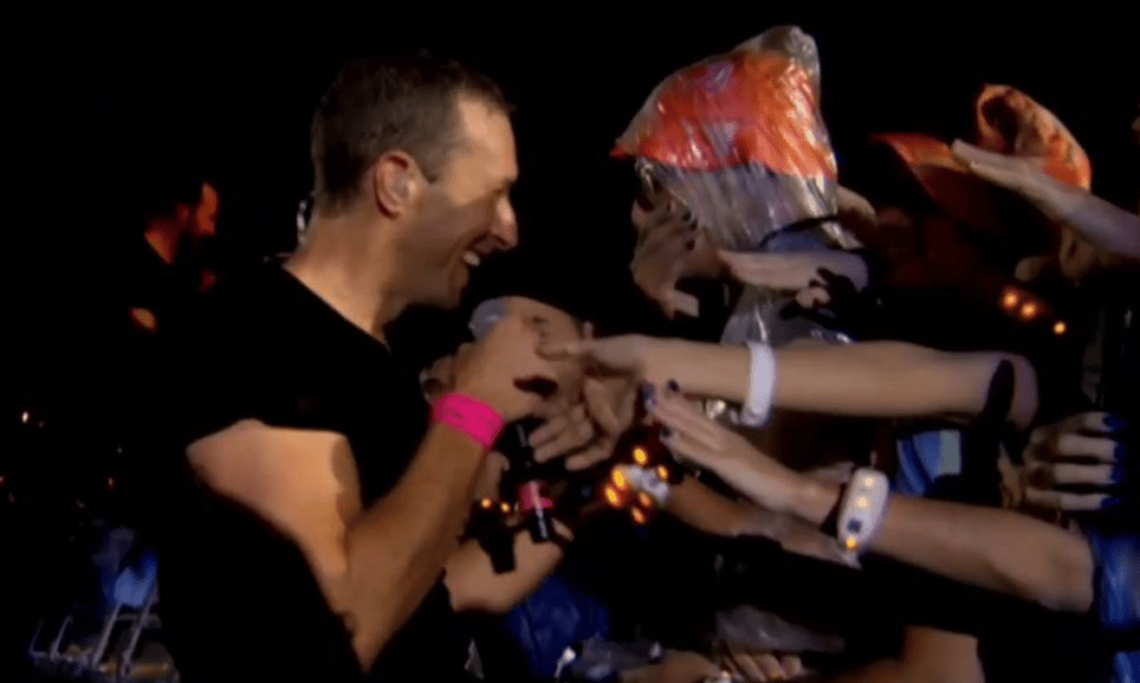 Fãs lamentam adiamento dos shows do Coldplay no Brasil