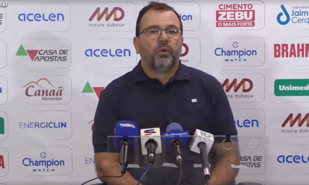 Esporte Clube Bahia anuncia saída do treinador Enderson Moreira; veja comunicado