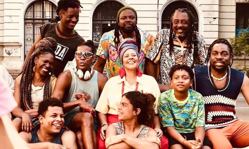 ‘Soca fofo’: elenco de ‘Ó Pai Ó 2’ curte festa em Salvador ao som de hit de A Dama