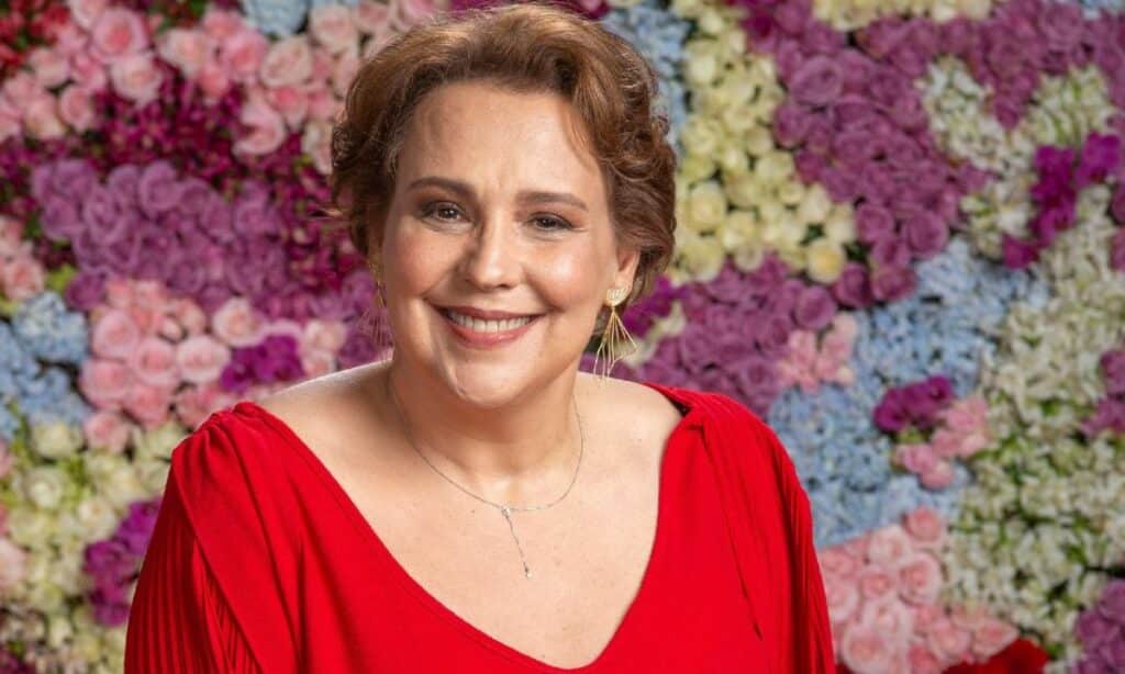Ana Beatriz Nogueira desabafa após se curar de câncer: ‘Tive uma sorte danada’
