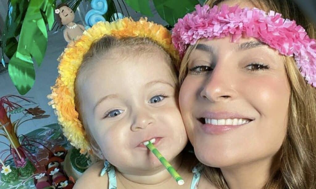 Claudia Leitte derrete web ao publicar vídeo da filha dançando música nova: ‘Já nasceu artista’