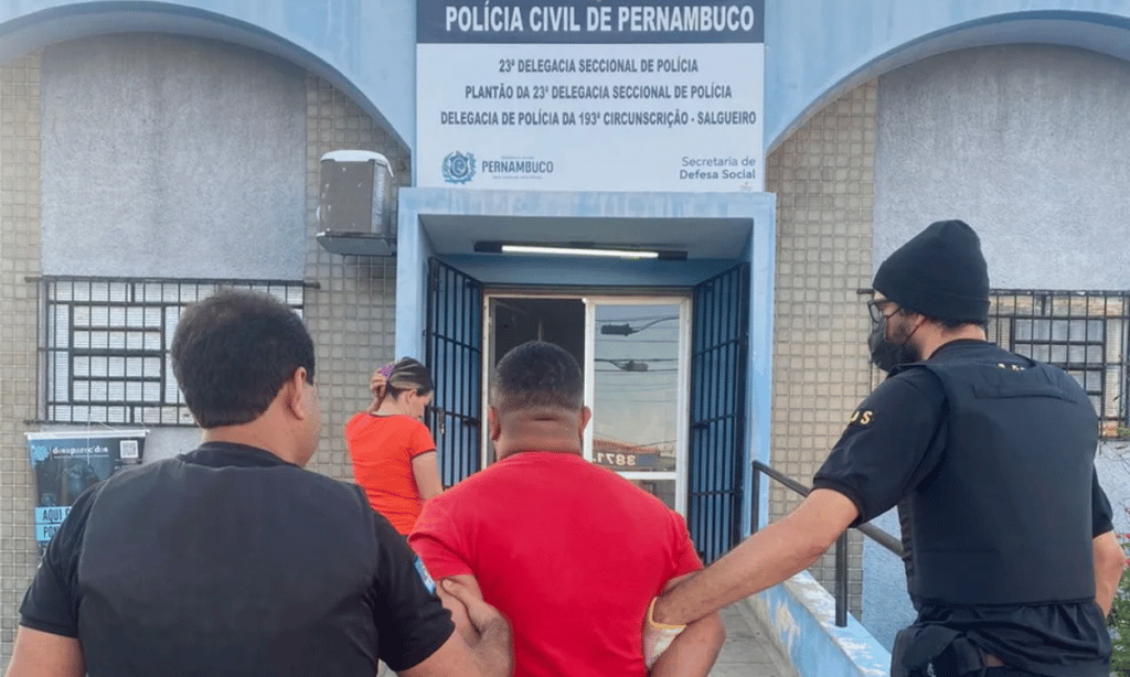 Operação da Polícia Civil de Pernambuco contra tráfico de drogas cumpre mandados de prisão na Bahia