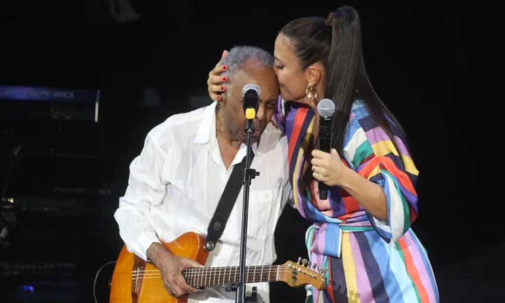Ivete Sangalo fala sobre ataques ao cantor Gilberto Gil: ‘respeito gigante tenho por vc!’