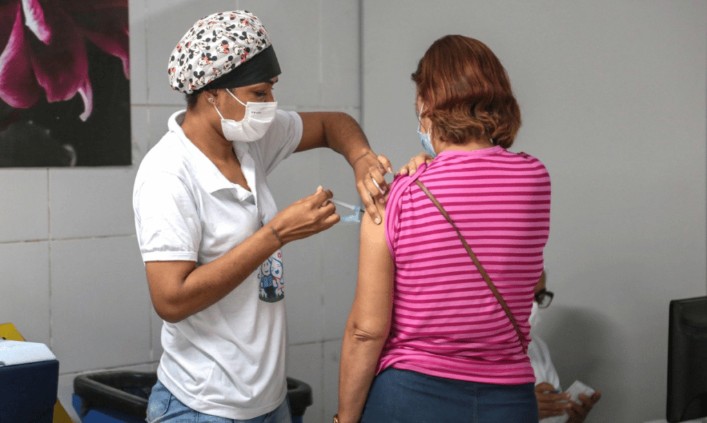 Salvador segue com esquema de vacinação contra a Covid-19 nesta segunda-feira (7)